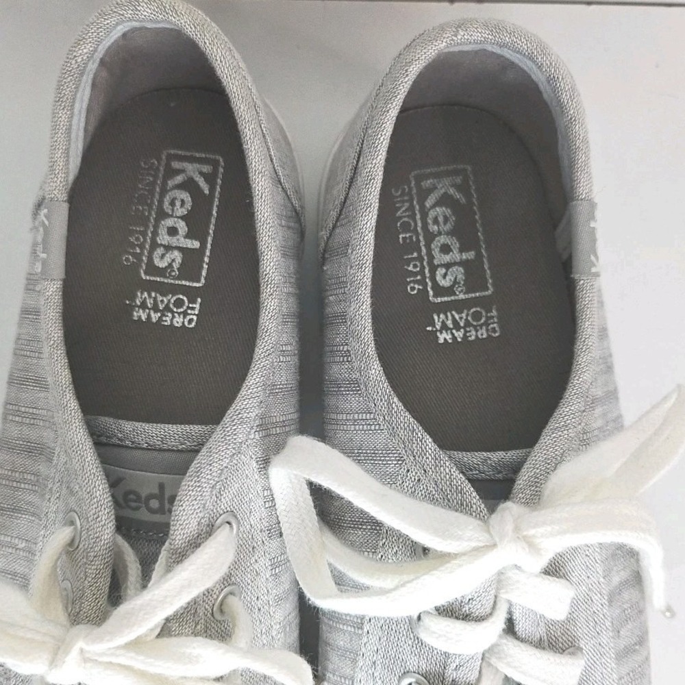 Keds Women's Low-Cut Dream Foam Casual Sneakers WF62943 Size 6 Gray Striped - Picture 5 of 12